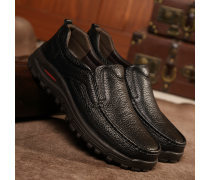 商務與休閑的優雅平衡 解讀現代商務中年男士休閑皮鞋